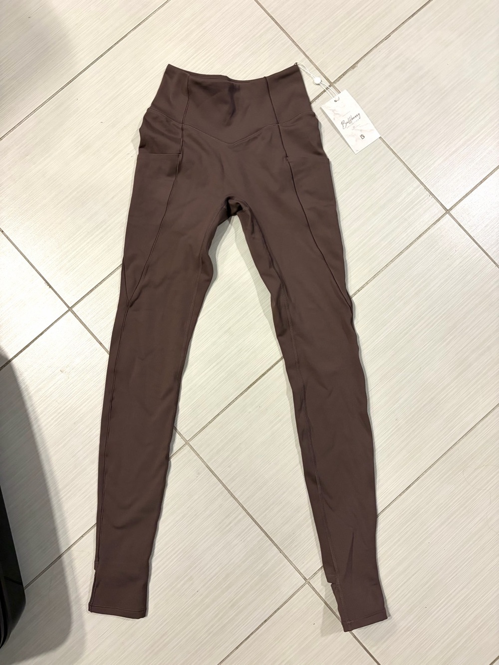 NWT BuffBunny Mocha Berry Winter High-Waist Pocket Leggings with Stirrups